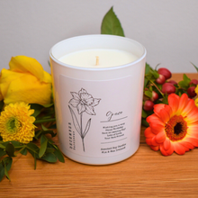 Load image into Gallery viewer, Personalised Birth Month Flower Candle
