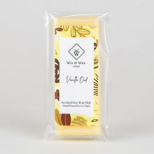 Load image into Gallery viewer, Vanilla Oud wax melt by Wix and Wax – hand-poured soy blend featuring a deep, warm vanilla and oud wood fragrance, presented in elegant, eco-friendly packaging.
